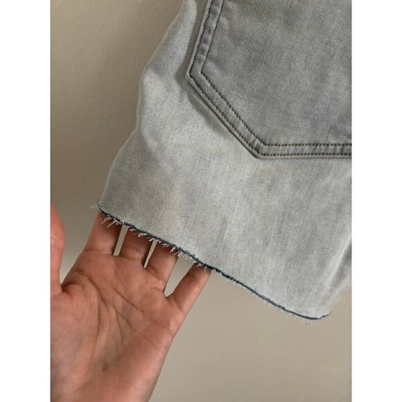 Express Shorts Women's 00 Curvy Mom Super High Rise Light Blue Raw Hem Denim - Picture 5 of 7